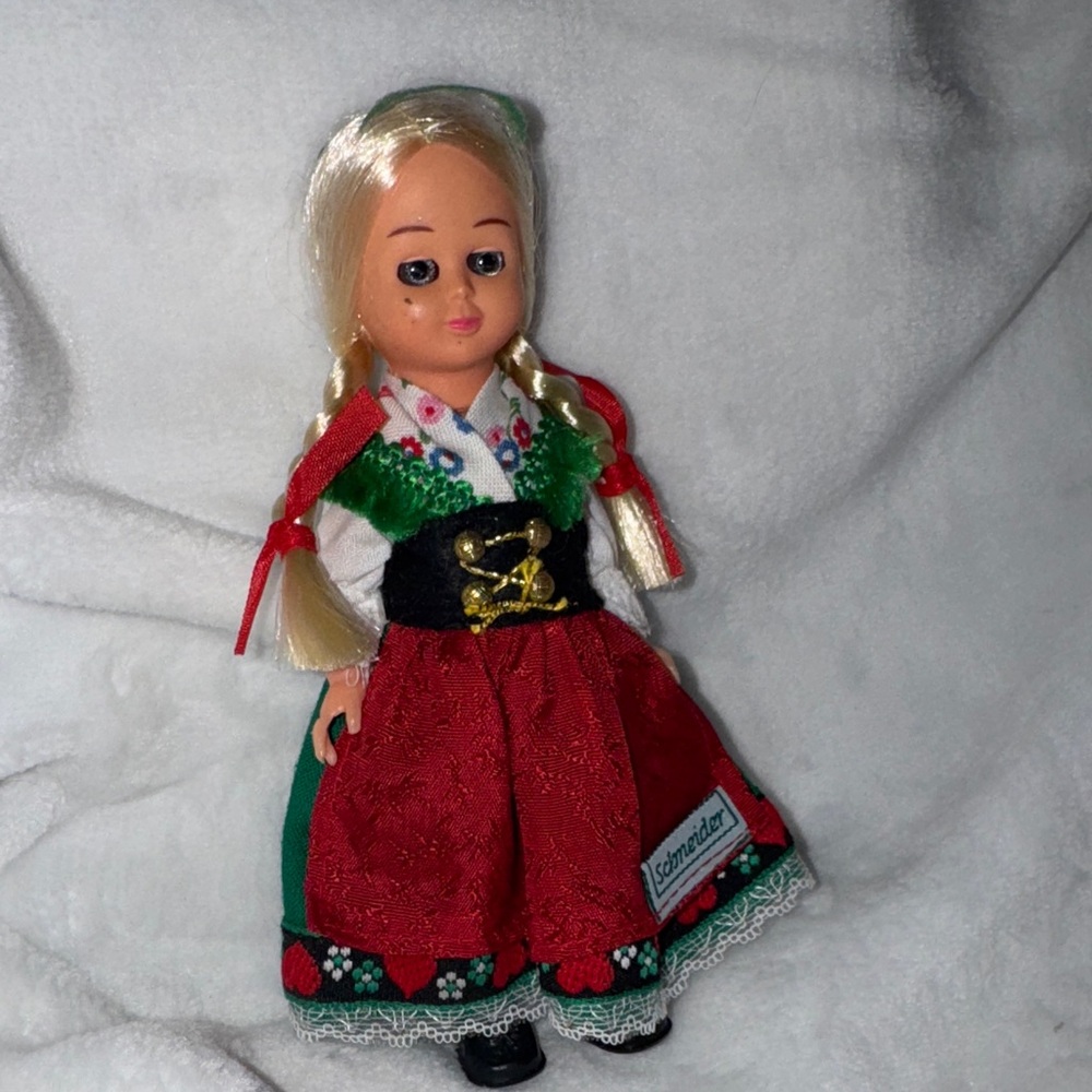 Charming Vintage 1950s/60s Schneider Doll - A Piece of German Folklore